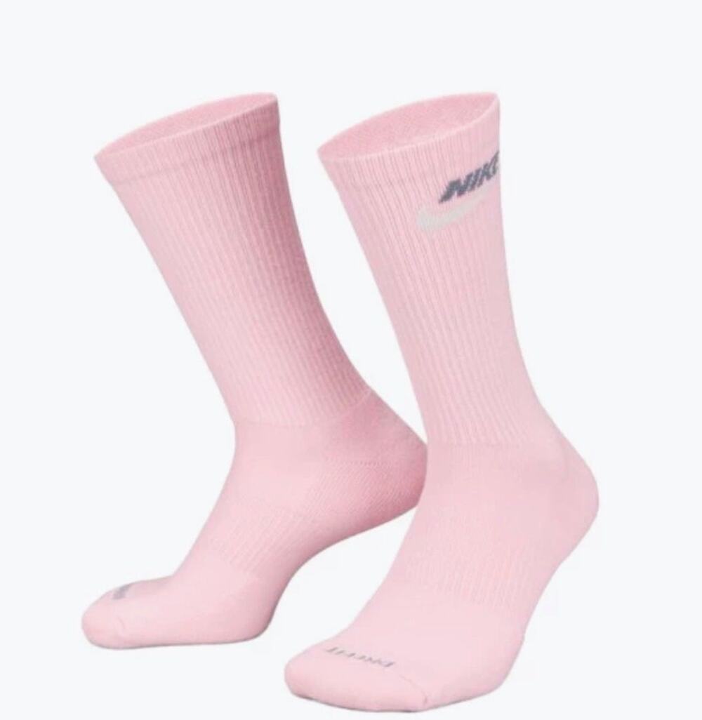 Nike Dri-FIT crew socks